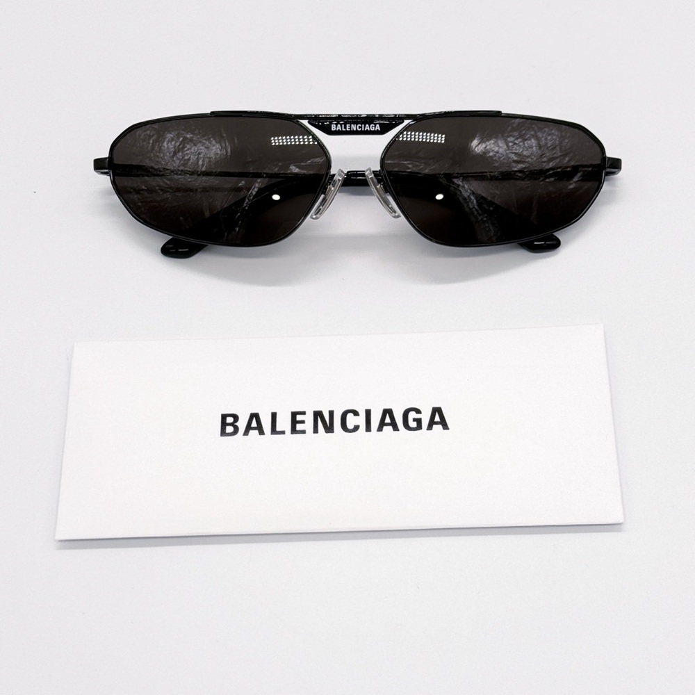 NEW BALENCIAGA BB0245S 001 OVAL BLACK METAL UNISEX SUNGLASSES BALENCIAGA - Picture 9 of 10